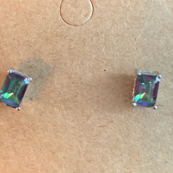 Jewelry - Earrings Studs